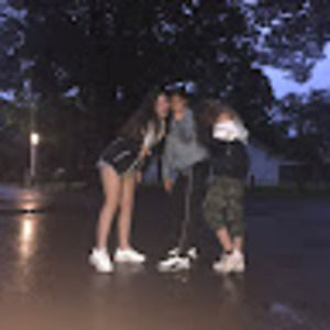 Meet your Posher, Lynn